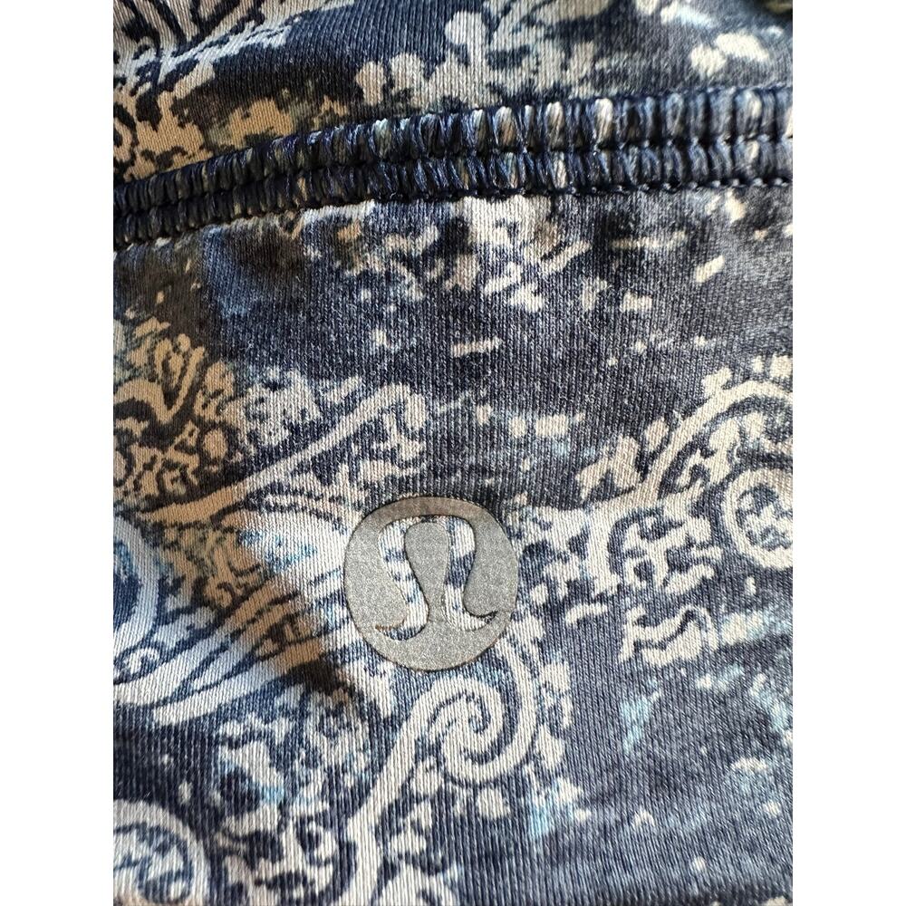 Gently Used Lululemon Sz 12 Energy Bra in Antique Paisley White/Blue $68 MSRP - Picture 3 of 6